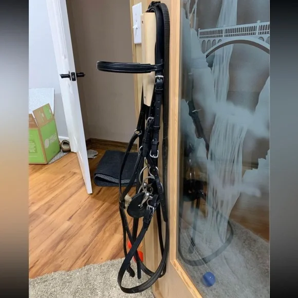 Nunn Finer Custom Figure 8 Black Bridle - Picture 2 of 4